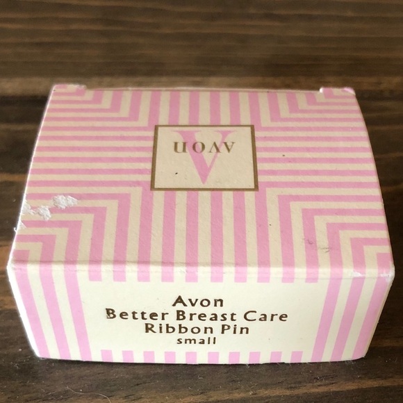 Avon small Breast Cancer ribbon pin Better Breast Care brooch - Picture 4 of 4